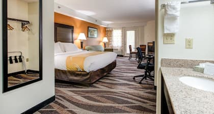 Quality Inn Creekside - Downtown Gatlinburg
