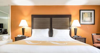 Quality Inn Creekside - Downtown Gatlinburg
