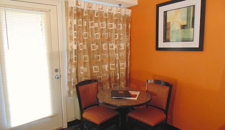 Quality Inn Creekside Downtown Gatlinburg - Image 49