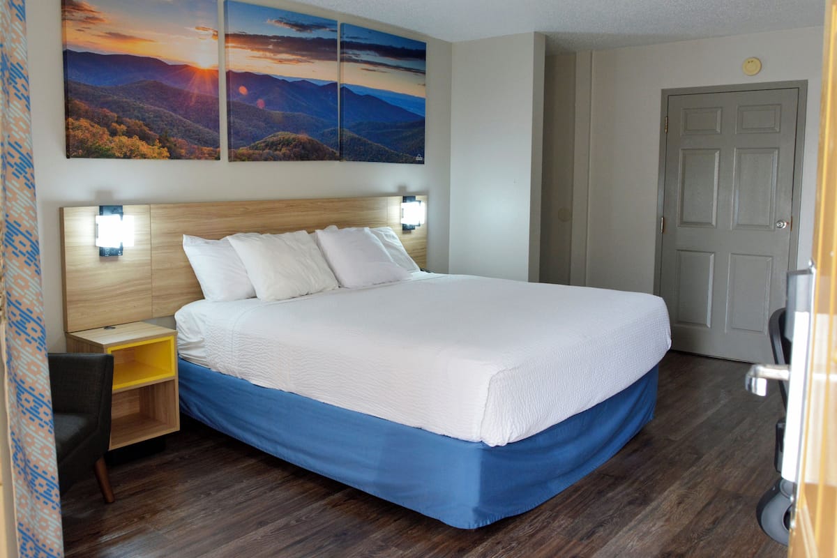 Desk, blackout curtains, cots/infant beds, rollaway beds
