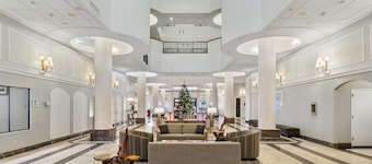 Wyndham Garden Hotel Baronne Plaza