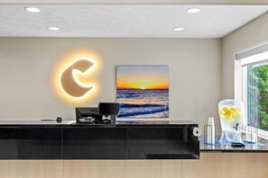 Lobby - Comfort Inn Traverse City (Traverse City)