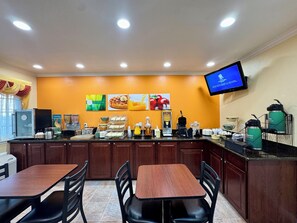 Free daily continental breakfast