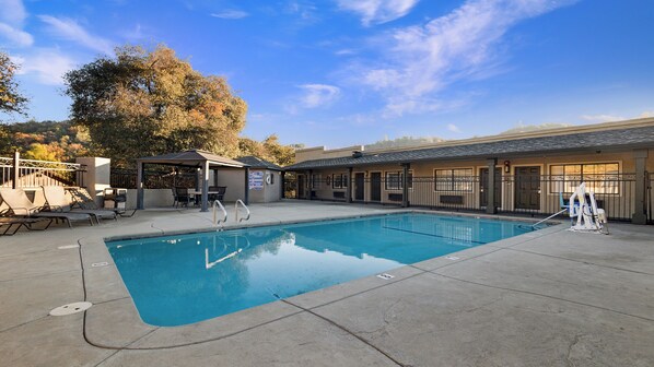 Seasonal outdoor pool
