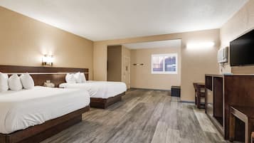 Suite, 2 camas Queen size, para no fumadores | Ropa de cama de alta calidad, escritorio y cortinas blackout