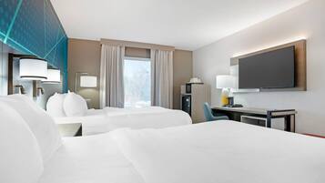 Room, 1 Double Bed, Accessible, Non Smoking | Premium bedding, down comforters, in-room safe, desk