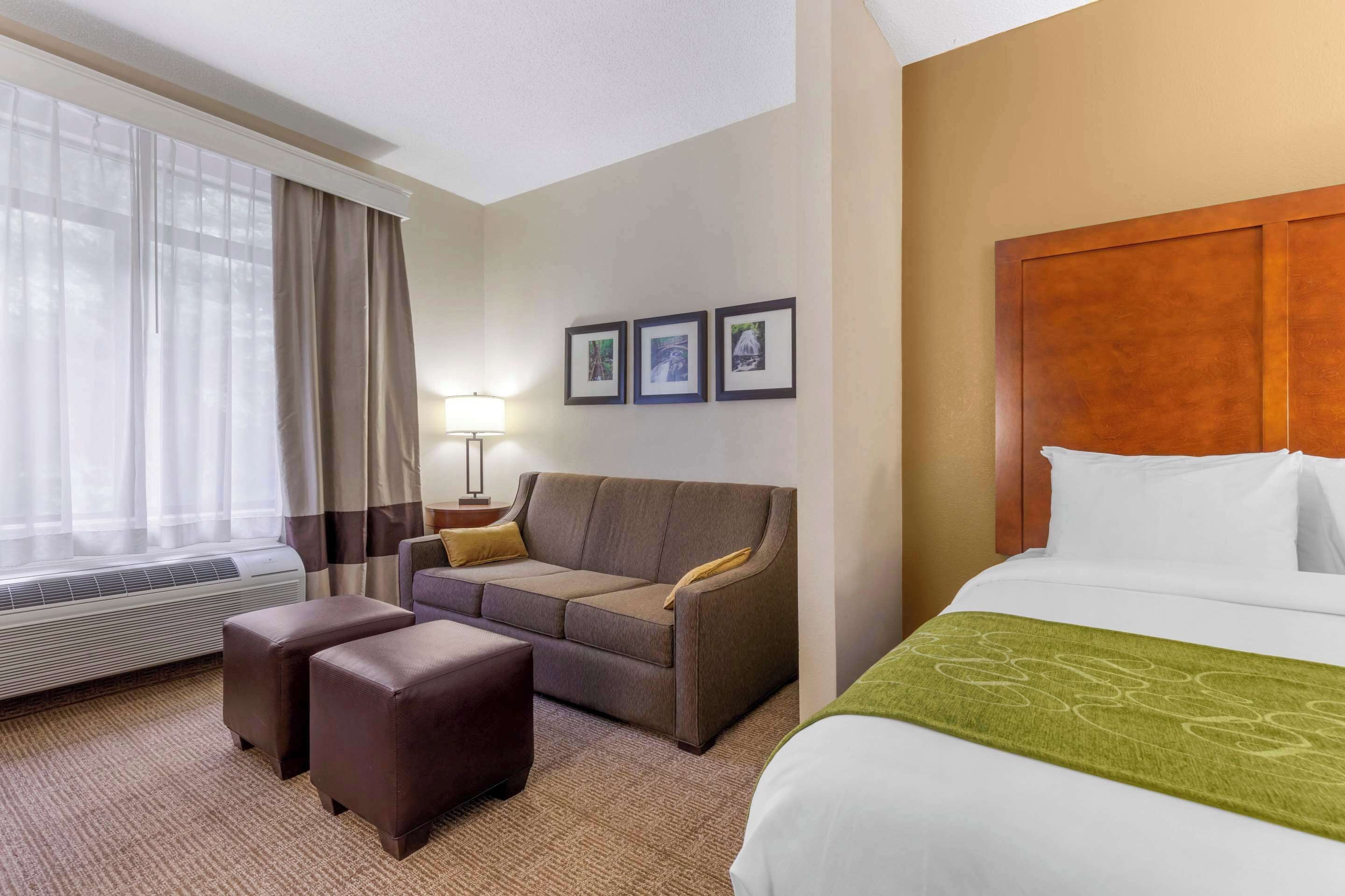 suite | iron/ironing board, free cots/infant beds, free wifi, bed sheets