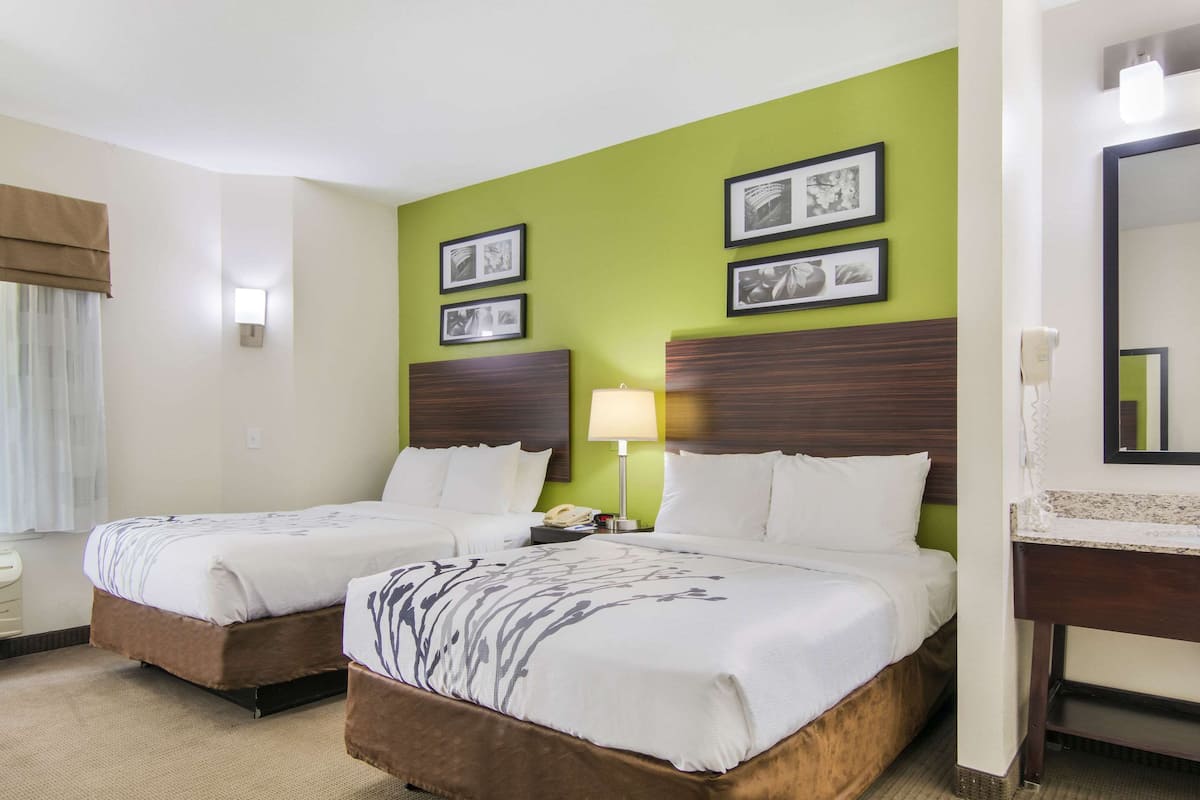 Premium bedding, desk, iron/ironing board, rollaway beds