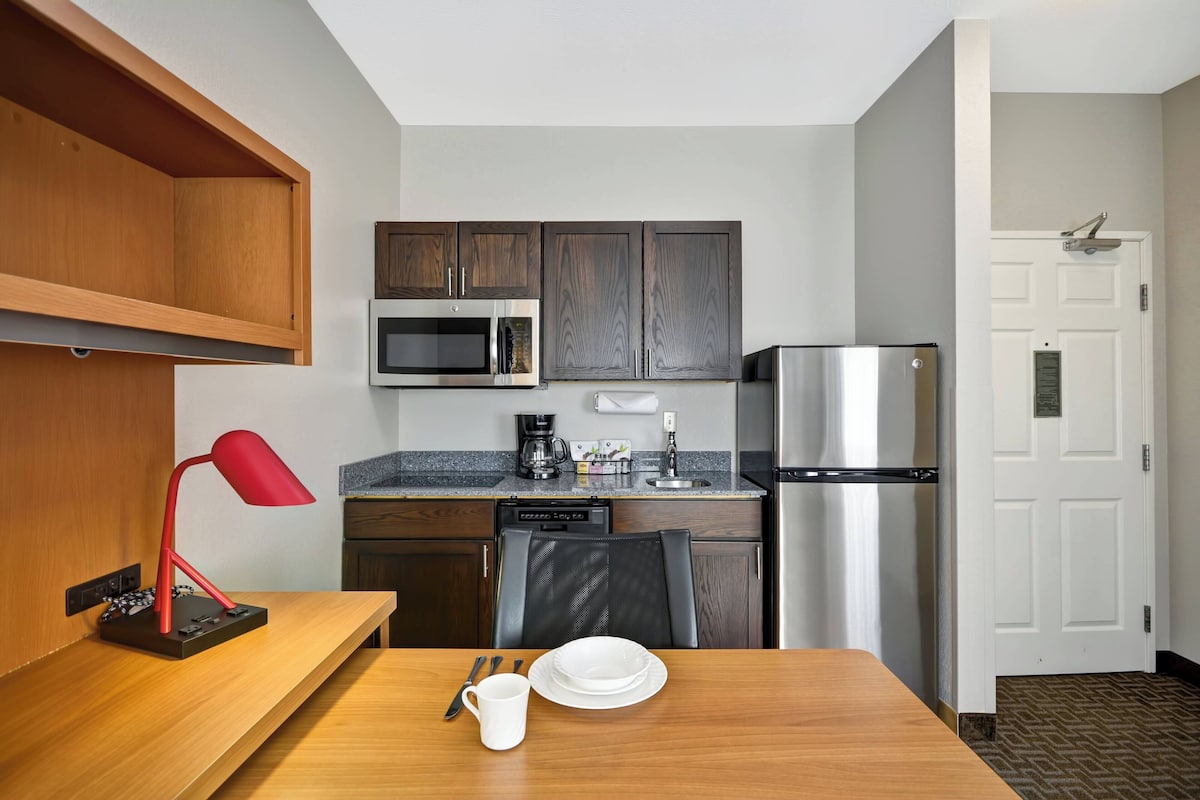 studio, 1 queen bed with sofa bed | private kitchen | full-sized fridge, microwave, stovetop, dishwasher