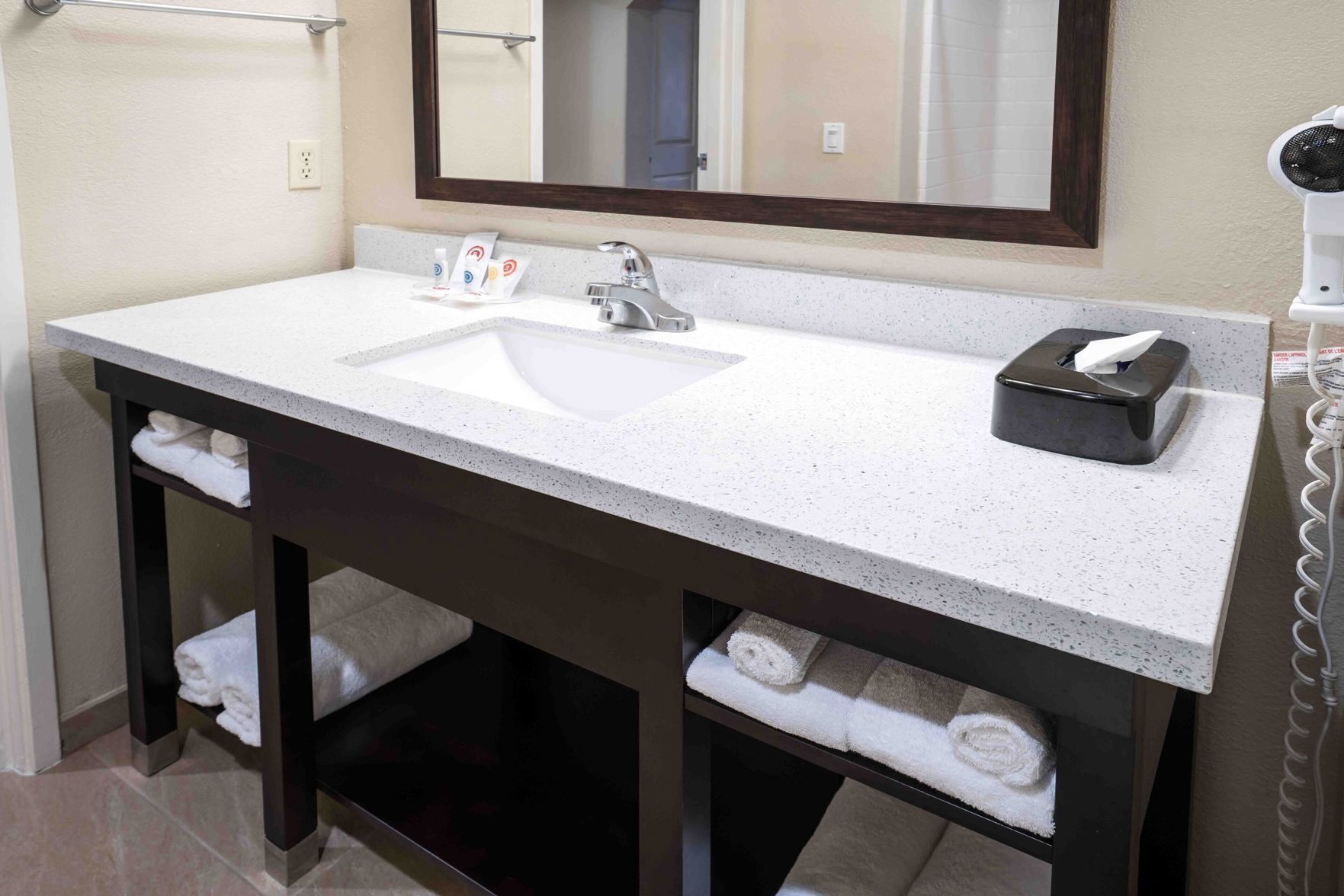 Bathroom | Free toiletries, hair dryer, towels