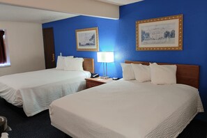 Desk, blackout drapes, iron/ironing board, free WiFi - Days Inn by Wyndham Pocatello University Area (Pocatello)