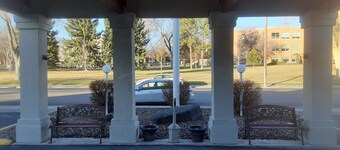 เดย์สอินน์ บาย วินด์แฮม ย่านมหาวิทยาลัยโพคาเทลโ  ล