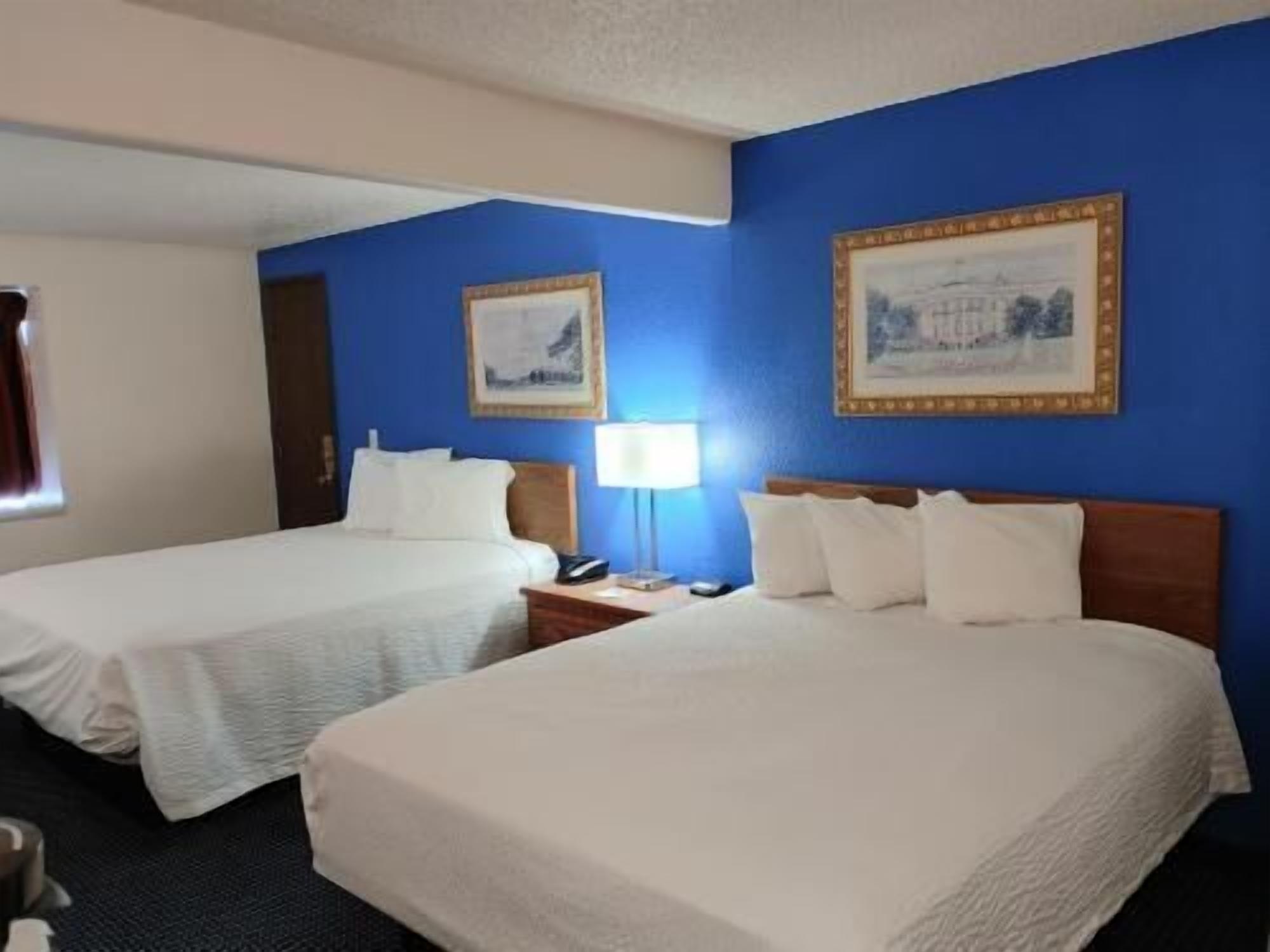 Desk, blackout drapes, iron/ironing board, free WiFi