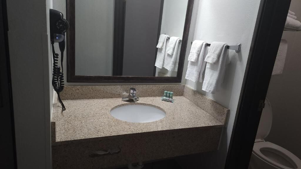 Photo - West Valley Inn