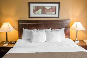 Ferros/tábuas de passar roupa, Wi-Fi de cortesia, roupa de cama