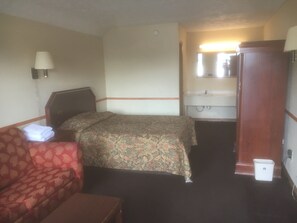 Standard Room, 1 Queen Bed