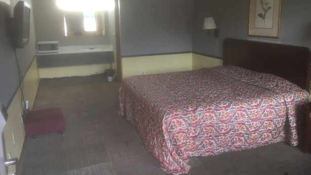 Standard Room, 1 King Bed - Travel Inn (Indianapolis)