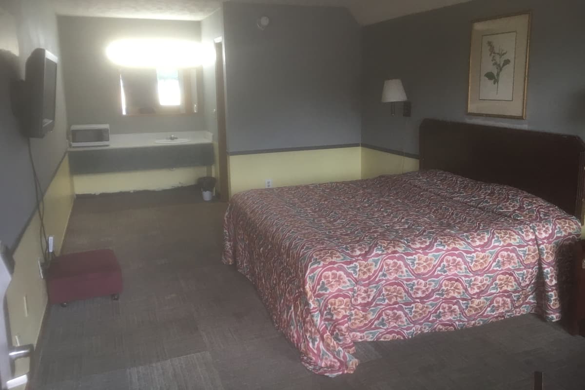 Standard Room, 1 King Bed