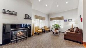 Lobby - Sleep Inn & Suites Buffalo Airport (Buffalo)