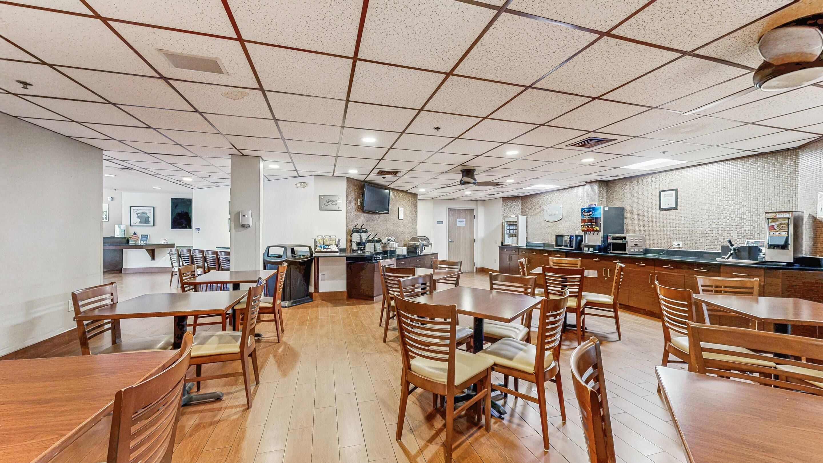 Free daily buffet breakfast 