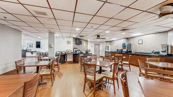 Desayuno buffet incluido todos los días 