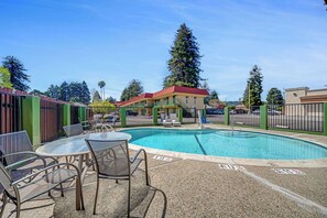 Seasonal outdoor pool