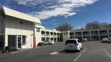 Ubetjent parkering (inkludert)