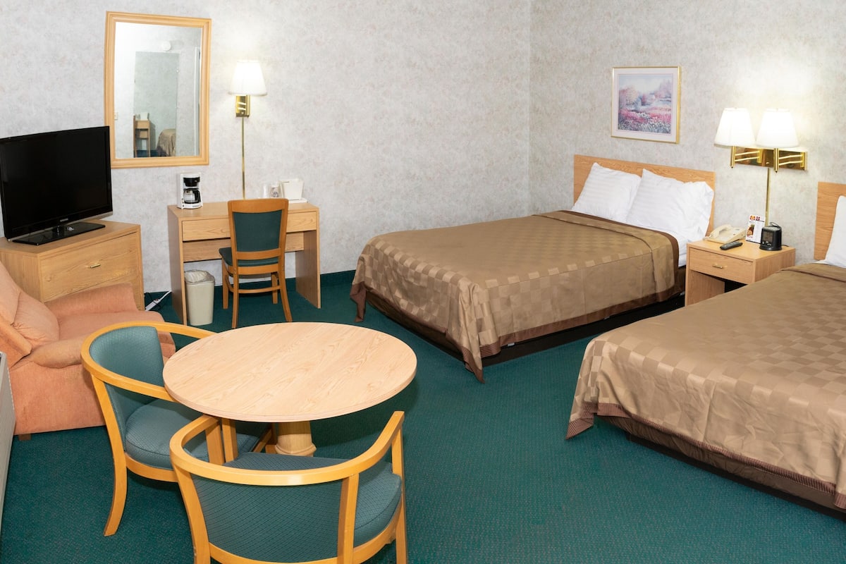 Standard Room, 2 Double Beds, Non Smoking | Desk, laptop workspace, iron/ironing board, free WiFi