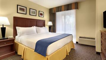 Peralatan tempat tidur premium, peti besi dalam bilik, meja