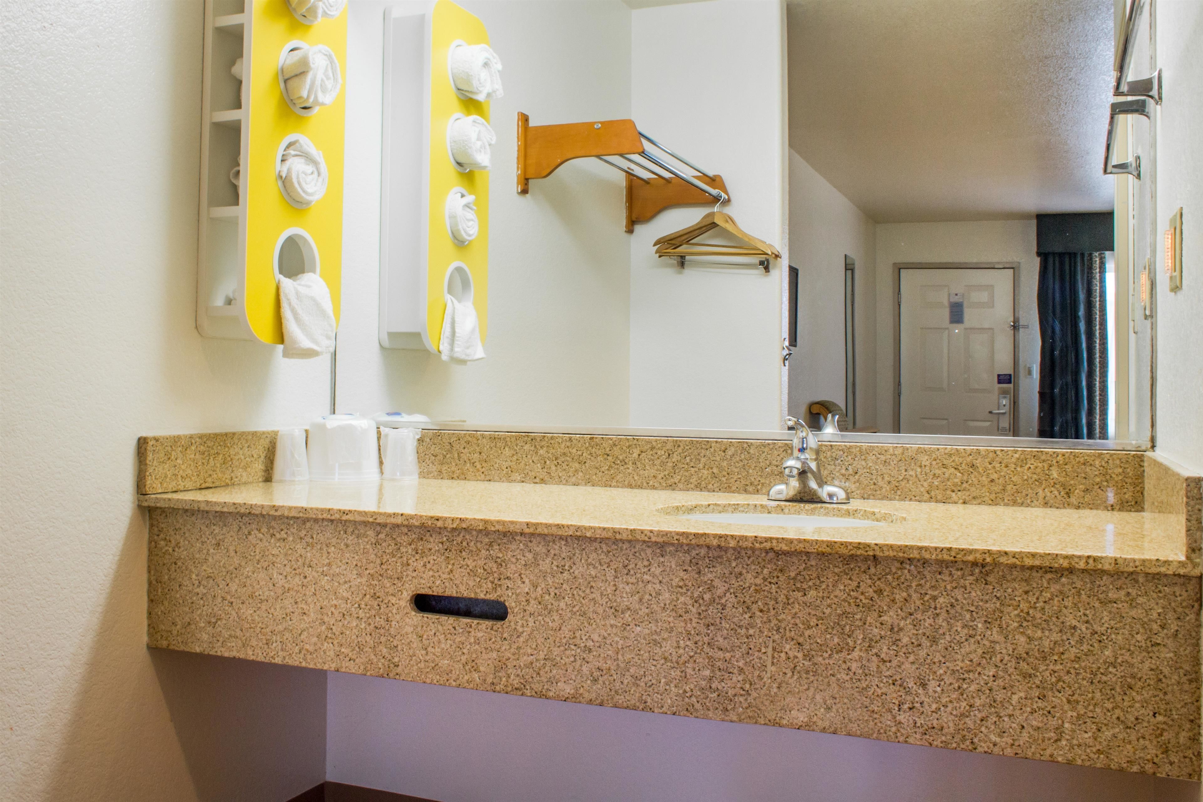Bathroom sink