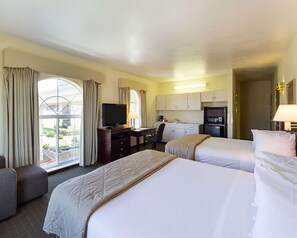 1 bedroom, desk, laptop workspace, blackout drapes
