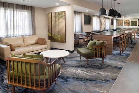 Lobby lounge. Fairfield Inn & Suites Dallas Park Central