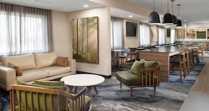 Fairfield Inn & Suites Dallas Park Central