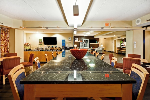 Free daily buffet breakfast 
