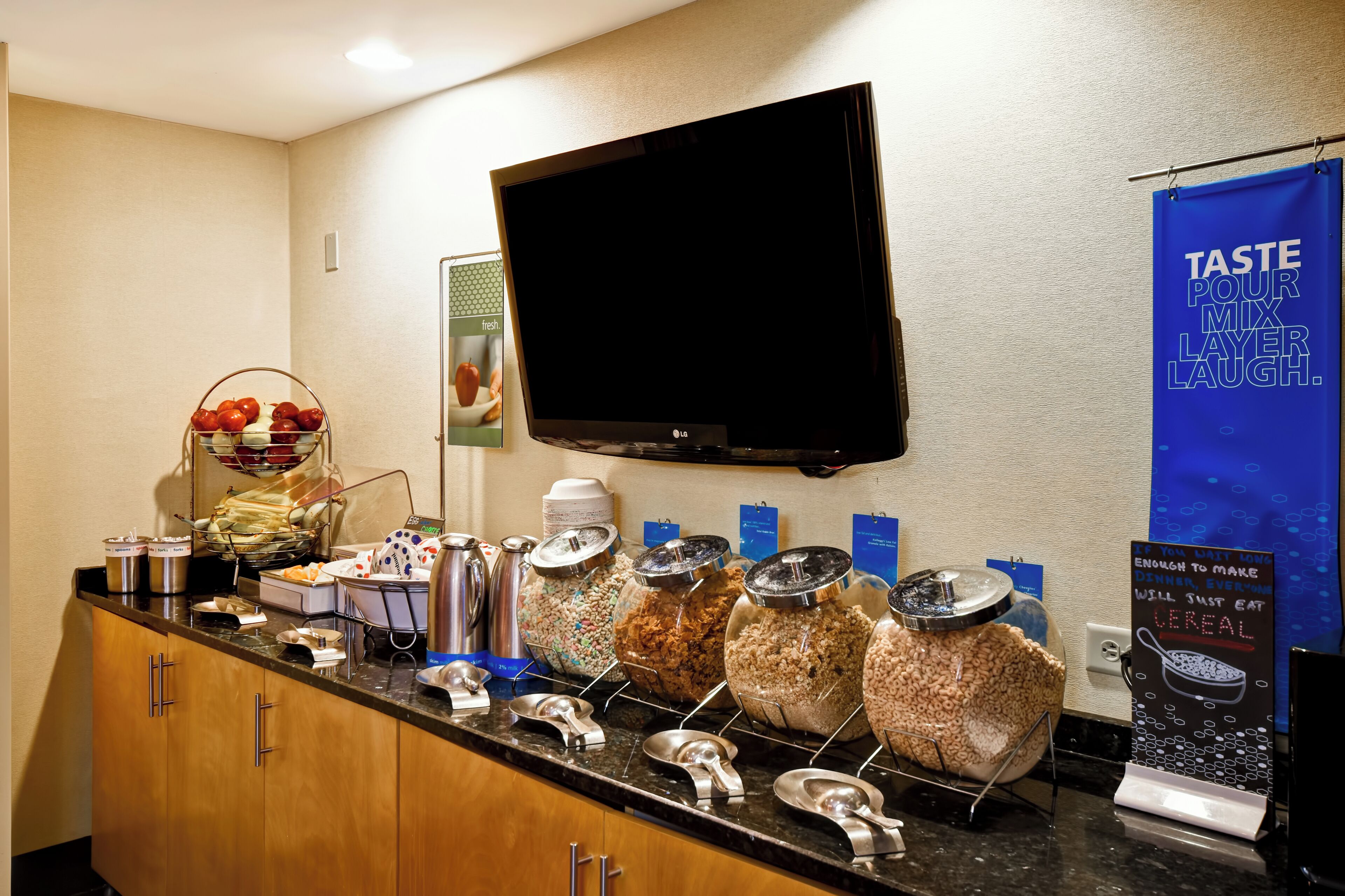 包含每日自助早餐