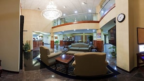 Lobby lounge - Holiday Inn Express Hotel & Suites by IHG (Lawrenceville)