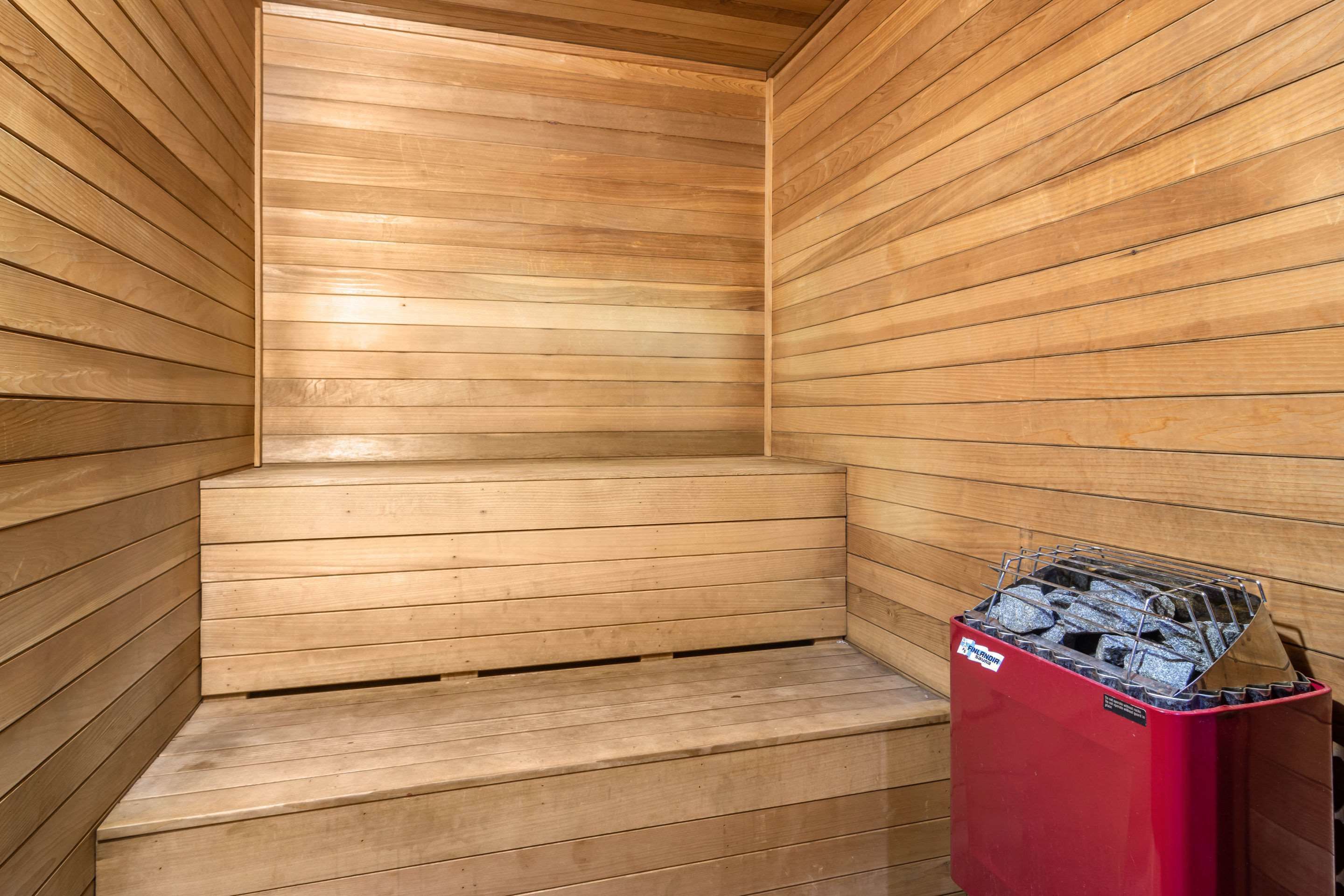 indoor pool, pool loungers
