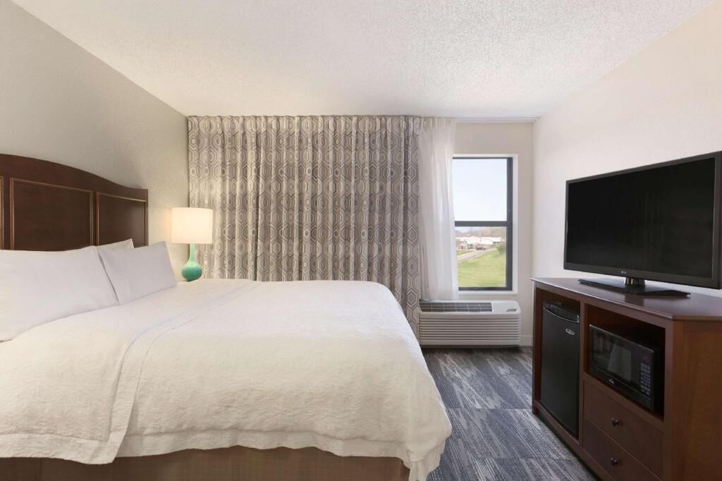In-room safe, desk, iron/ironing board, free rollaway beds