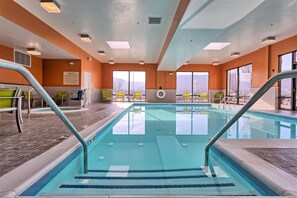 Indoor pool, pool loungers