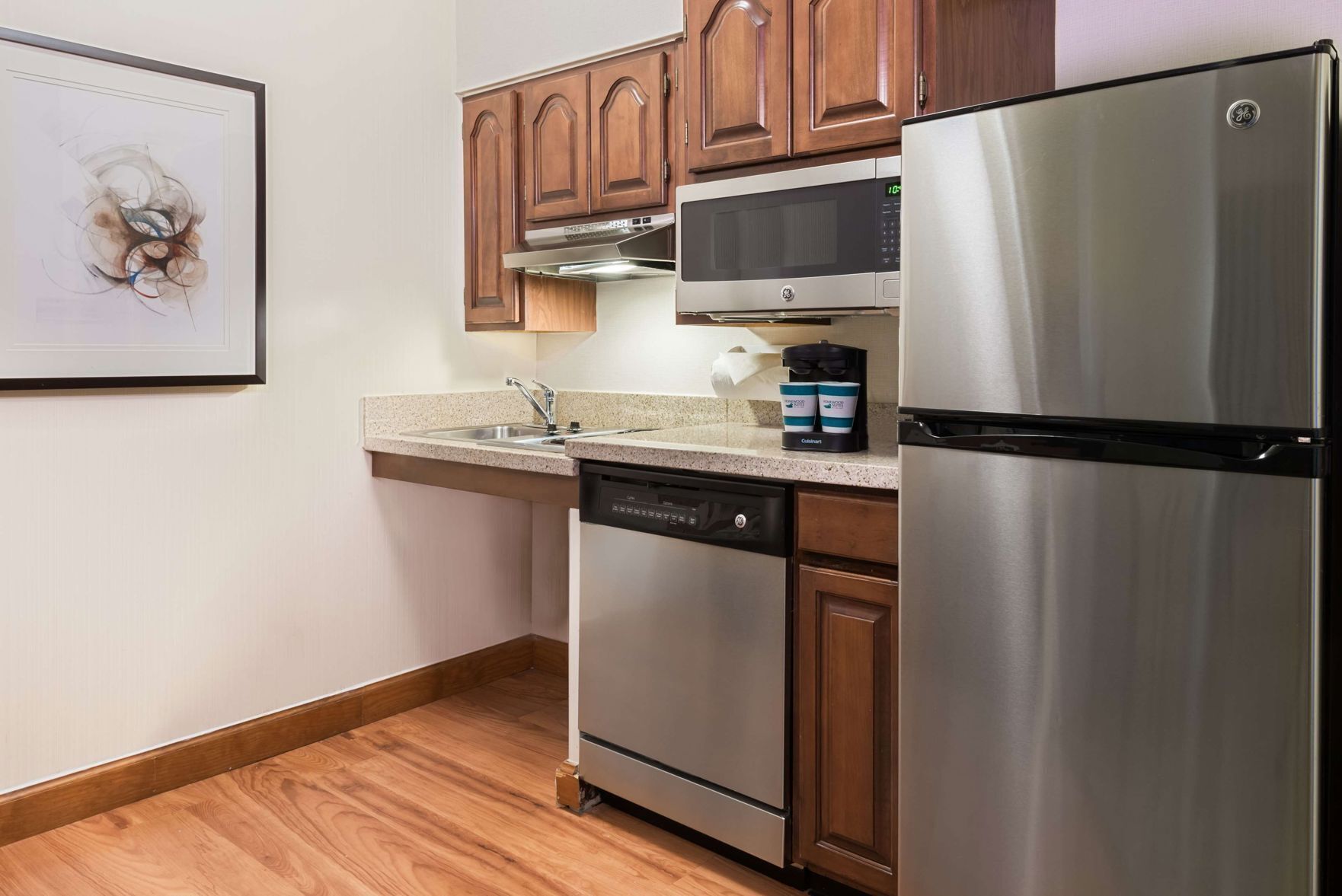 Private kitchen | Fridge, microwave, stovetop, dishwasher