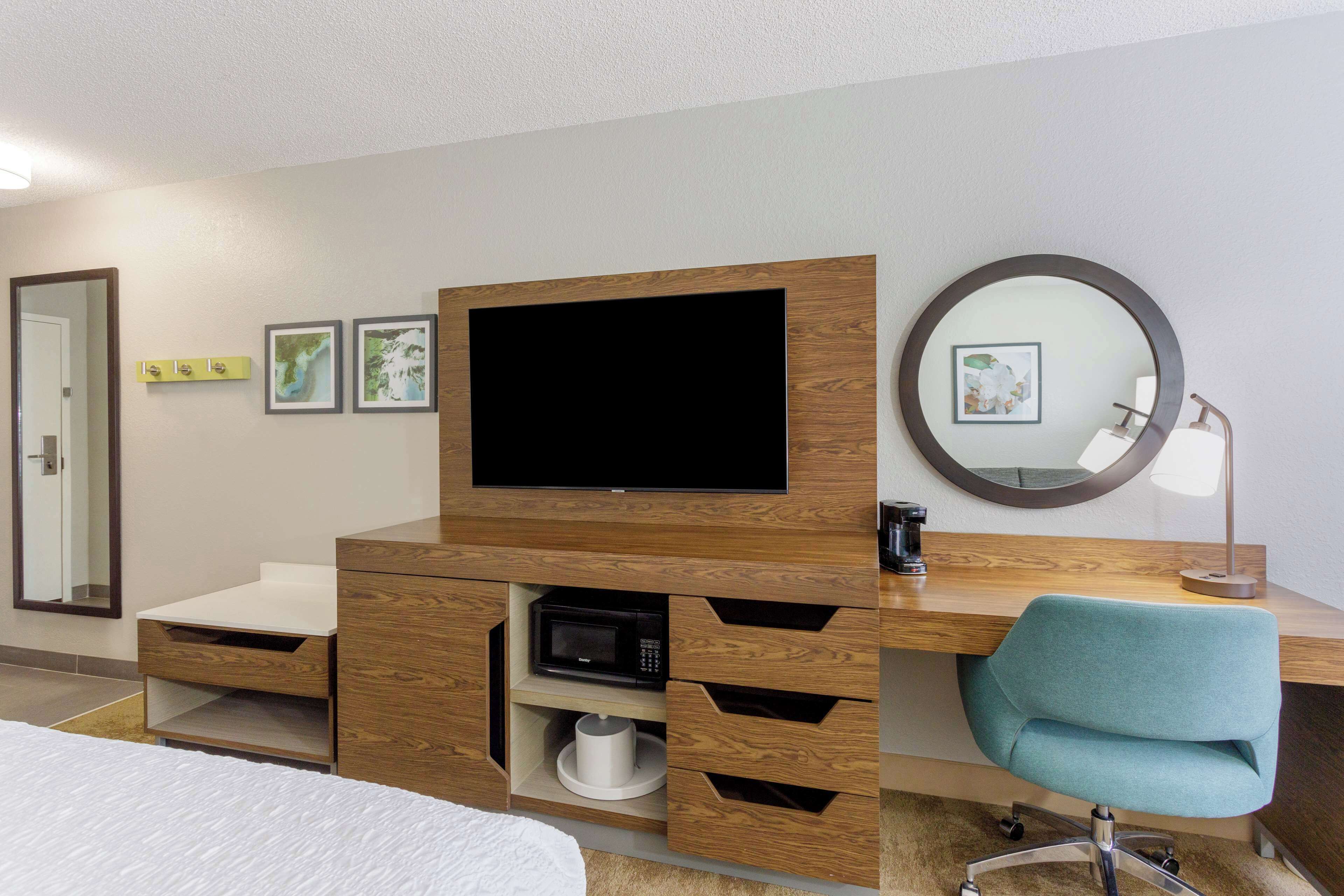 premium bedding, down duvets, pillow-top beds, in-room safe