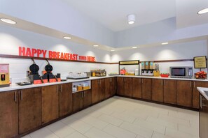 Free daily buffet breakfast  - Hampton Inn Jacksonville-Downtown-I-95 (Jacksonville)
