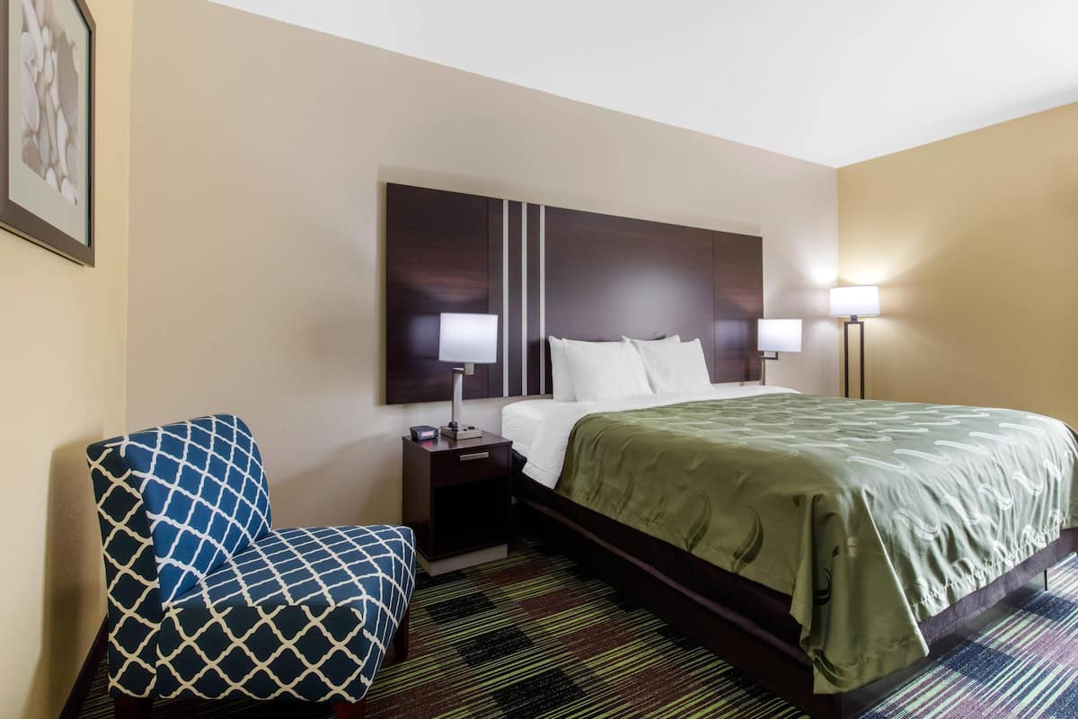 Standard Room, Non Smoking | Premium bedding, desk, blackout drapes, soundproofing