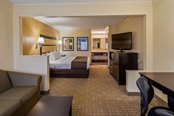 Premium bedding, down comforters, pillowtop beds, in-room safe