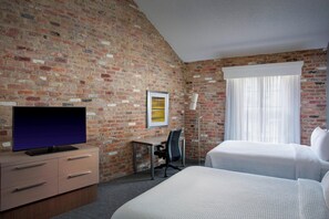 In-room safe, desk, laptop workspace, blackout curtains
