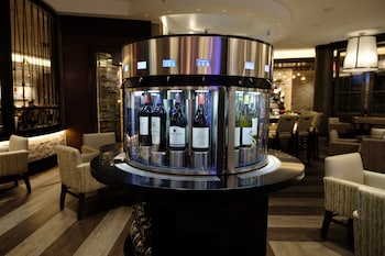 7 restaurants, breakfast served at IP Casino Resort Spa - Biloxi