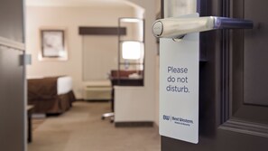 Standard Room, 1 King Bed, Accessible, Non Smoking | Premium bedding, pillow-top beds, desk, iron/ironing board - Best Western Plus Lee's Summit Hotel & Suites (Lee's Summit)