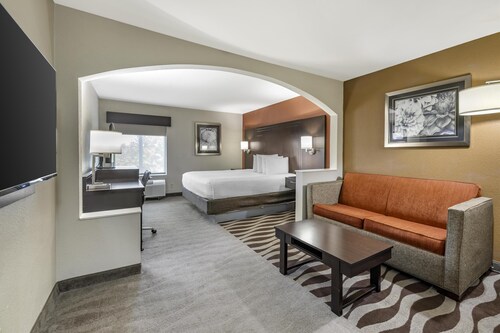 Best Western Plus Lee's Summit Hotel & Suites