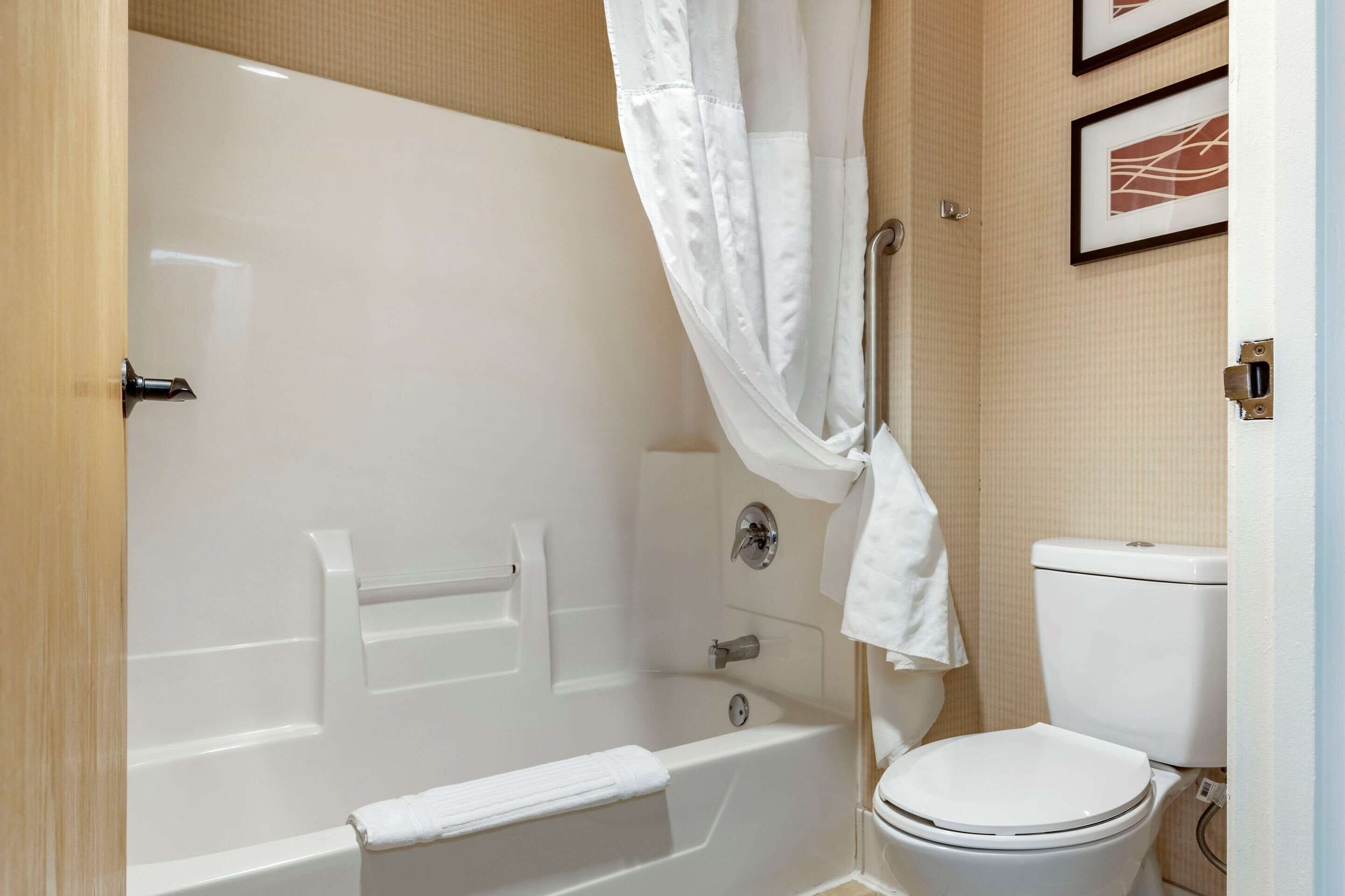 desk, iron/ironing board, free cots/infant beds, rollaway beds