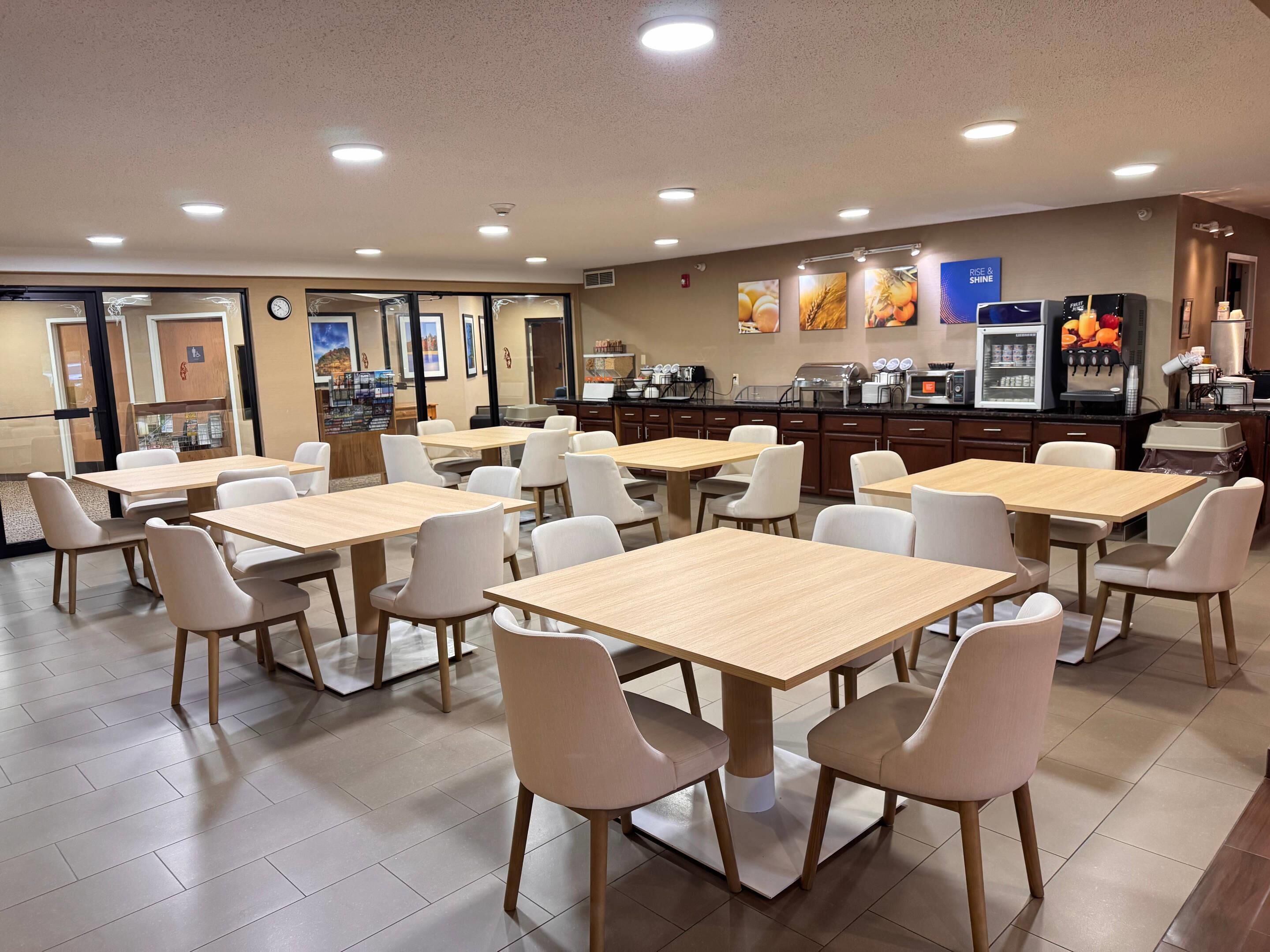 包含每日自助早餐